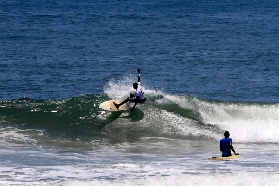 Hôtel Kame Surf Camp à Assinie Extérieur photo
